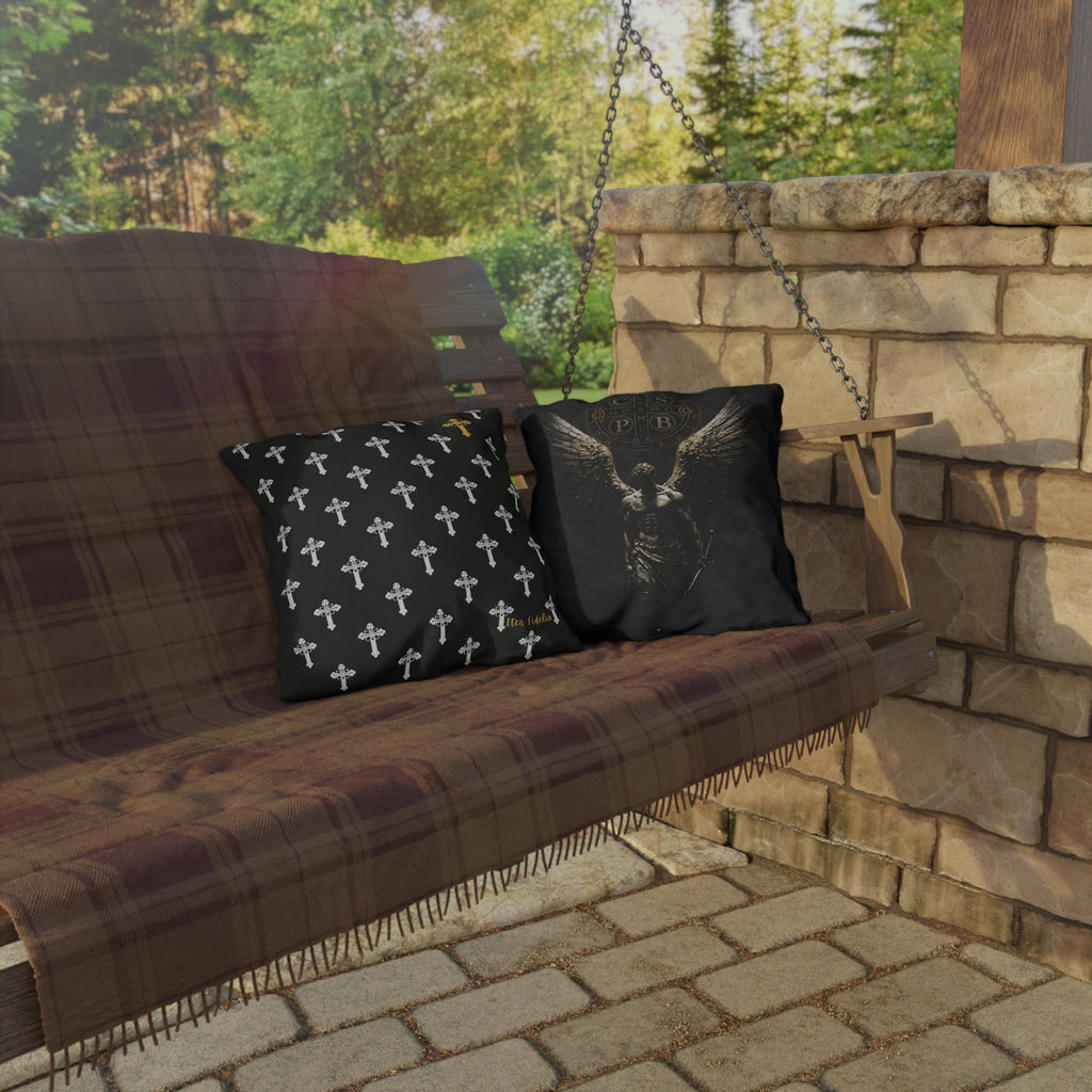 Custos Guardian Outdoor Pillow