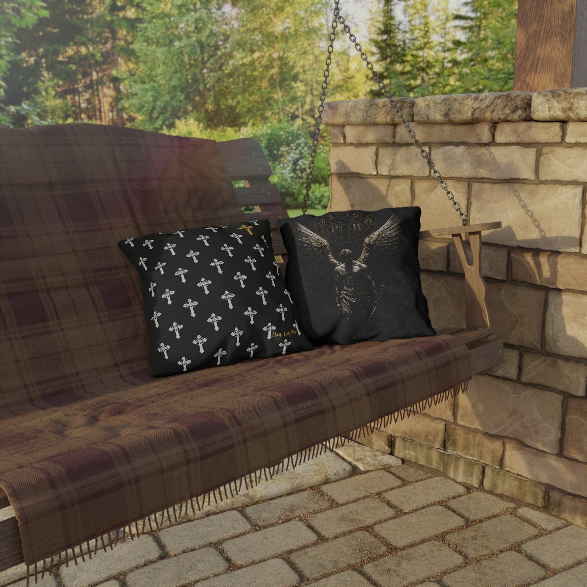Custos Guardian Outdoor Pillow